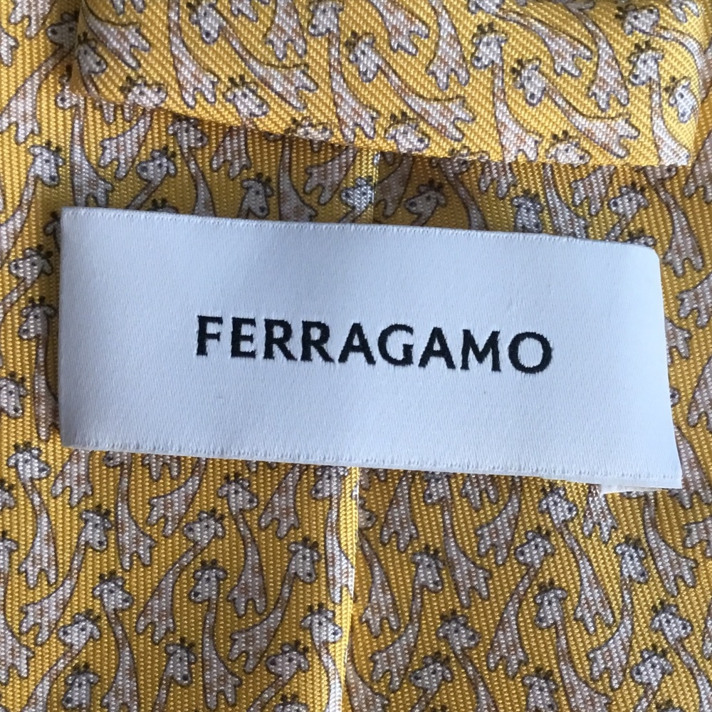 Ferragamo Giraffe-Print Silk Tie - Picture 8 of 16